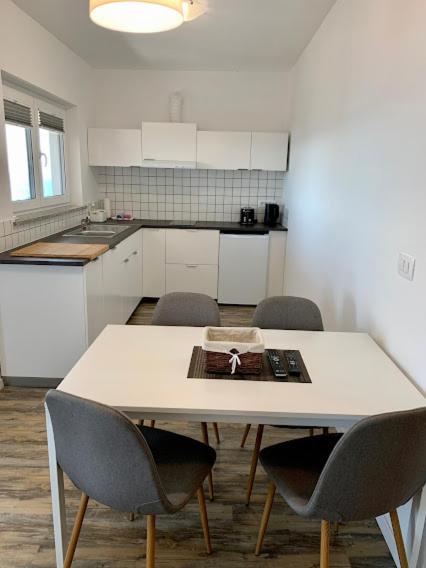 Apartments Zakinja 포르토로즈 외부 사진